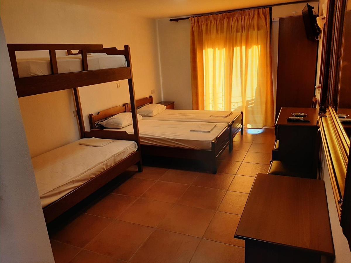 Hotel Kosmas Sarti Eksteriør billede
